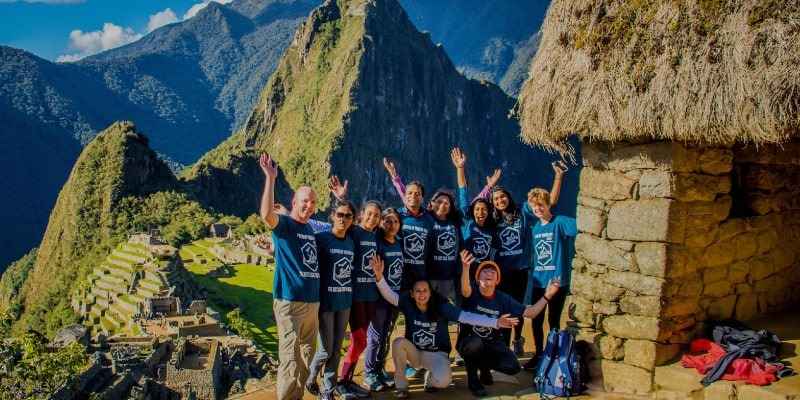 Machupicchu en train 2 jours 1 nuit - Trekkers locaux Pérou - Local Trekkers Peru